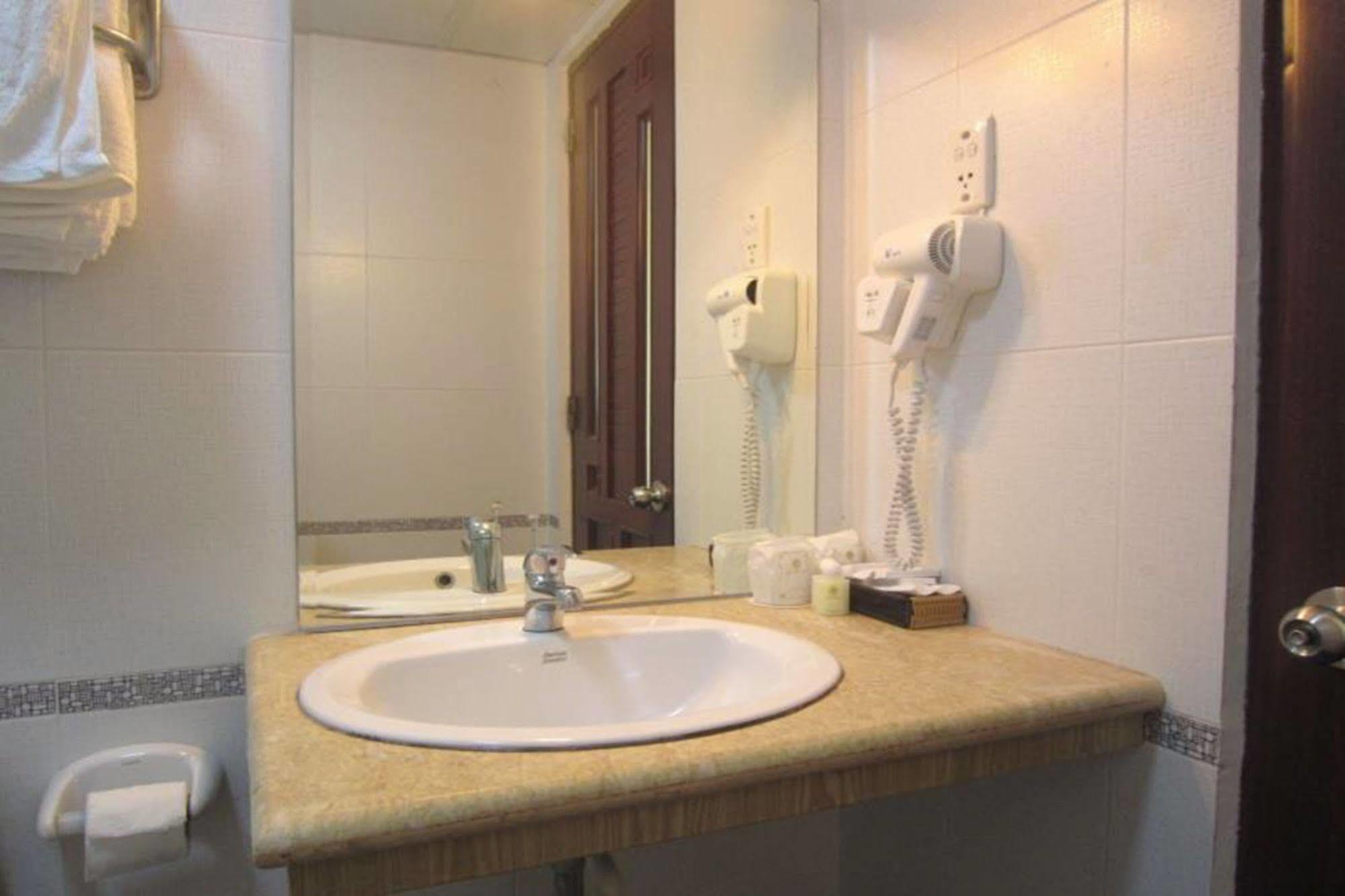 Song Anh Hotel 1 Hô Chi Minh-Ville Extérieur photo